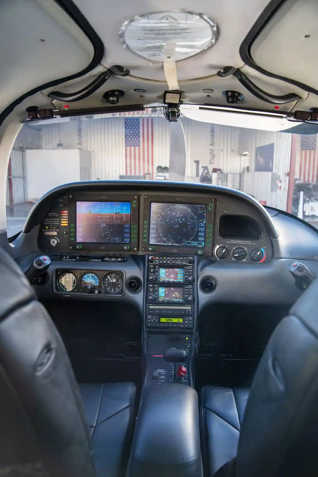 la flight academy los angeles flight school N219EL 2007 Cirrus