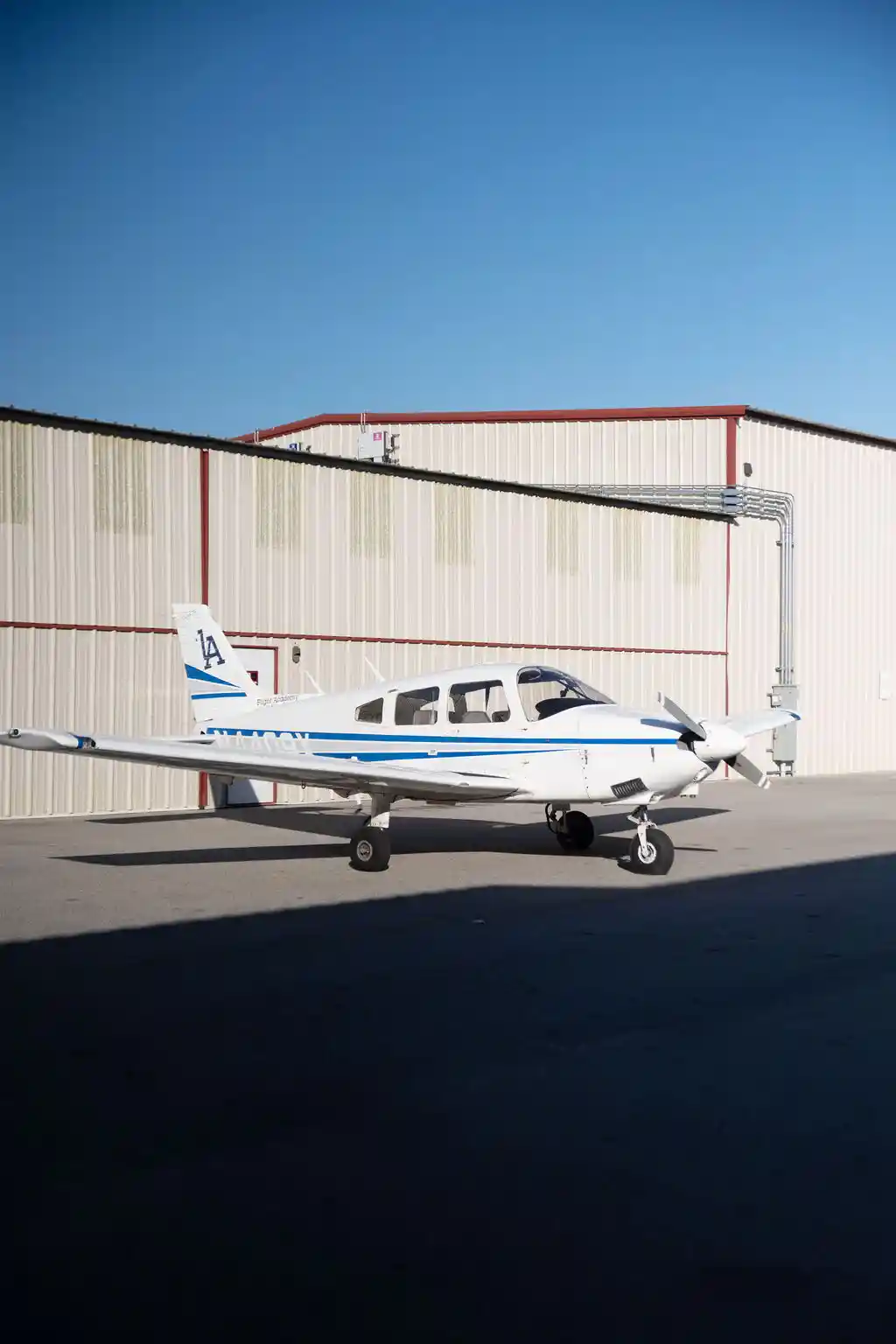 la flight academy los angeles flight school N4409X Piper Archer II