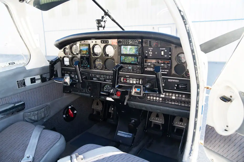 N4409X Piper Archer II front angle