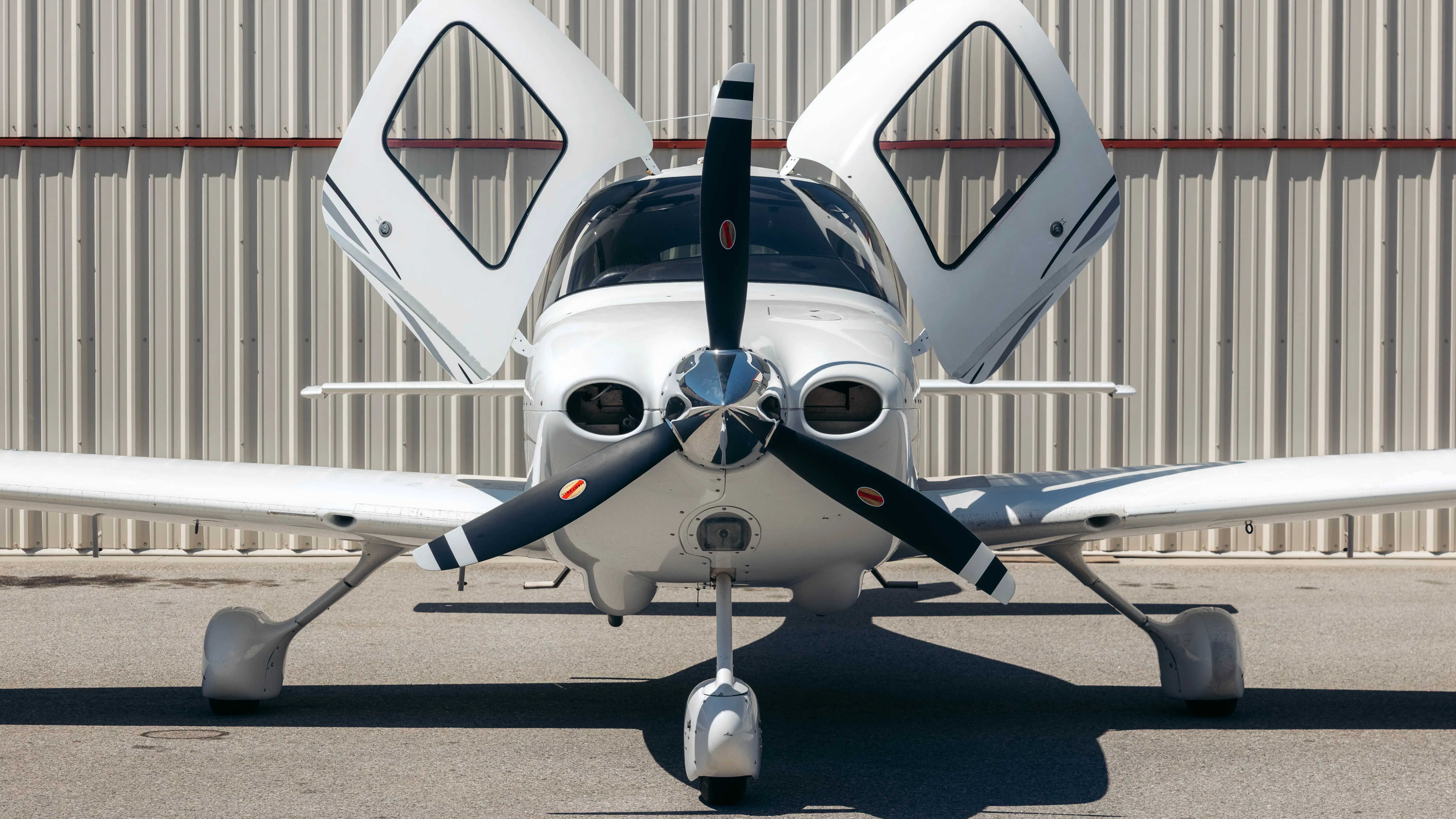 LAFA Cirrus aircraft viewed from the front on the runway