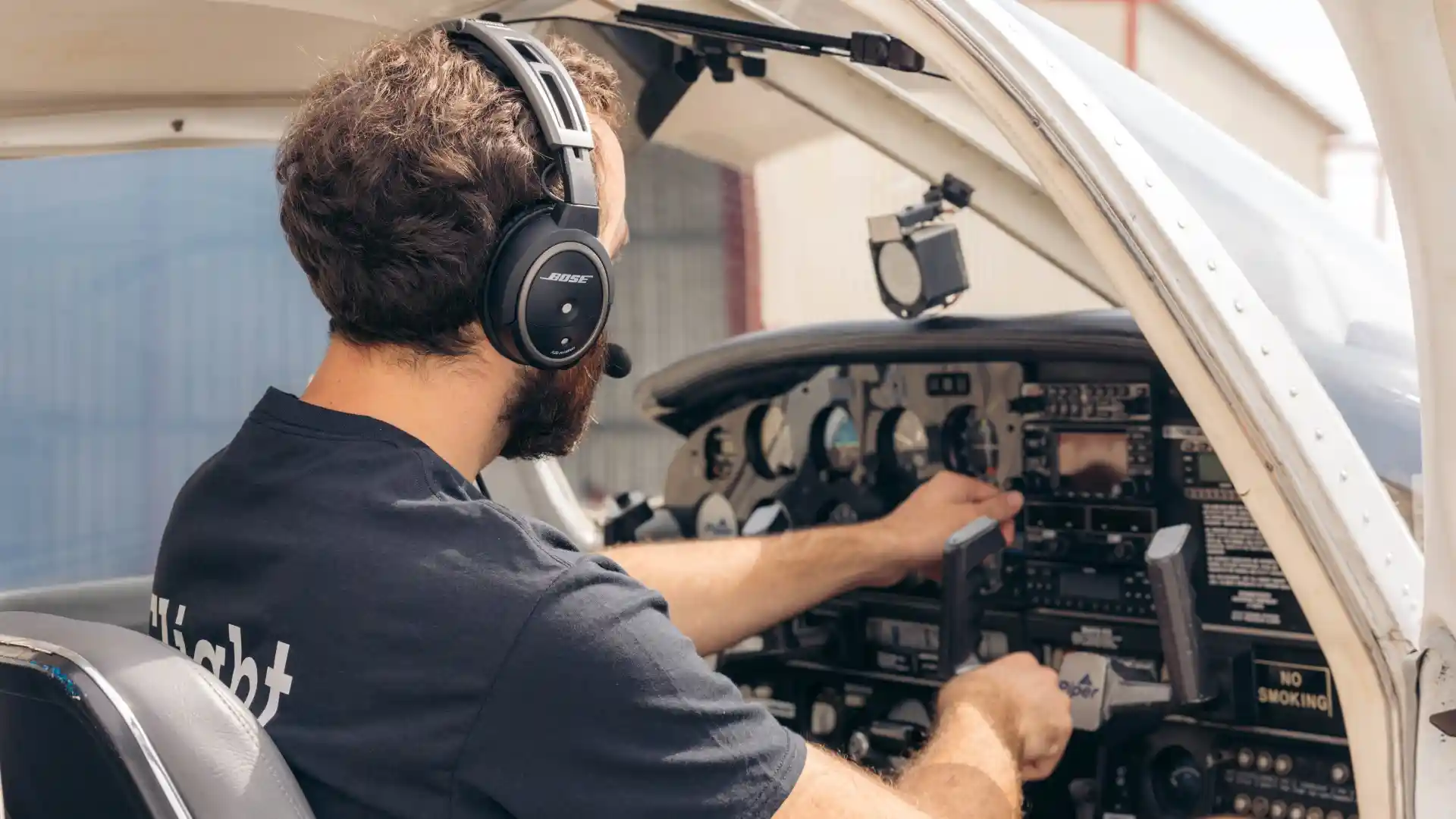 lafa cfi checking controls of piper archer plane