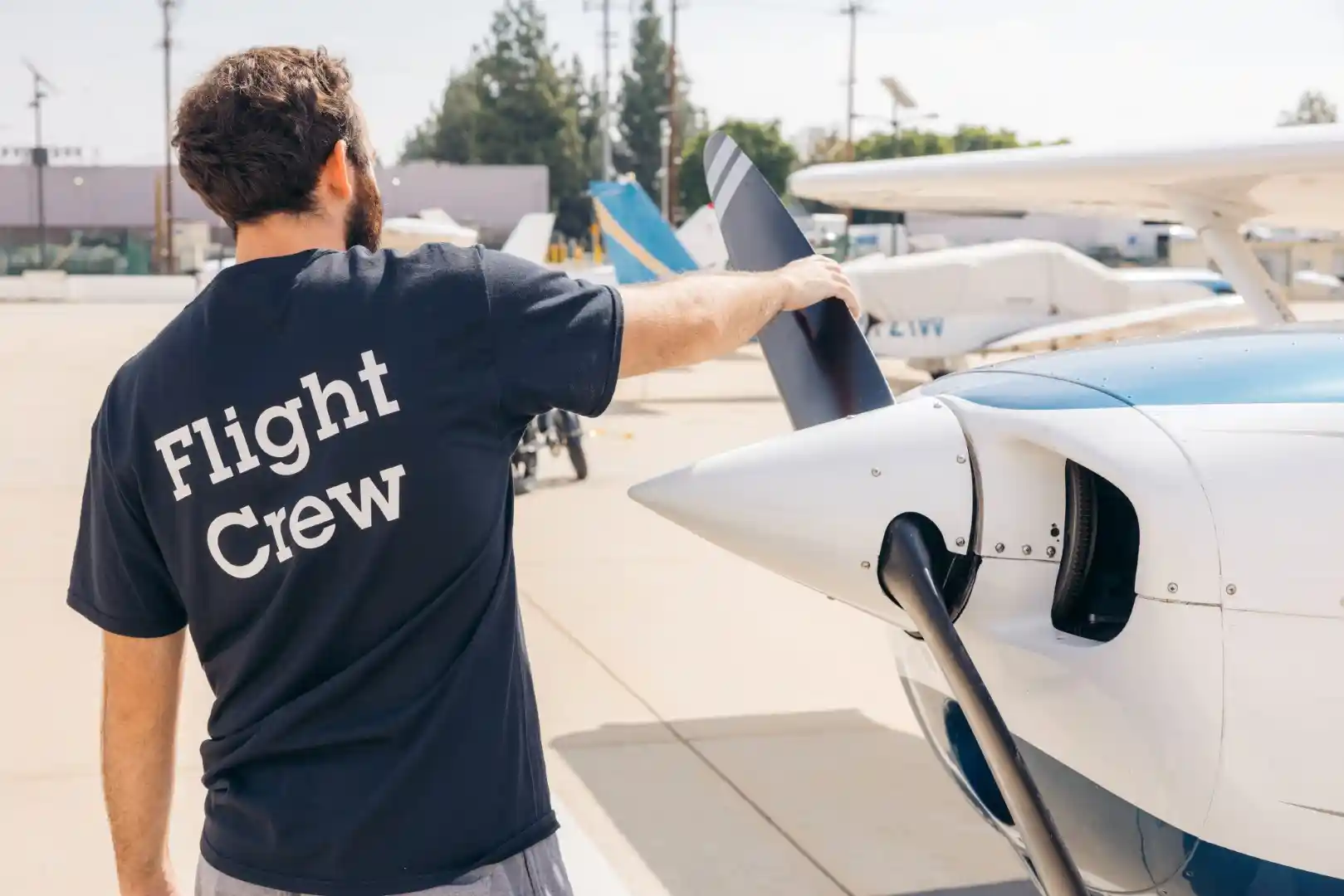 lafa cfi checking propeller of piper archer plane