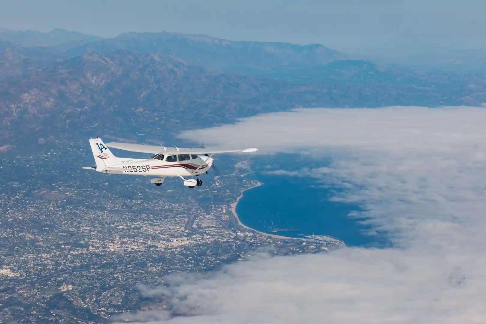 lafa plane cessna 172s flying over california 1