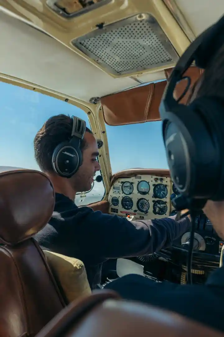 lafa student pilot and cfi flying plane beechcraft twin engine 3