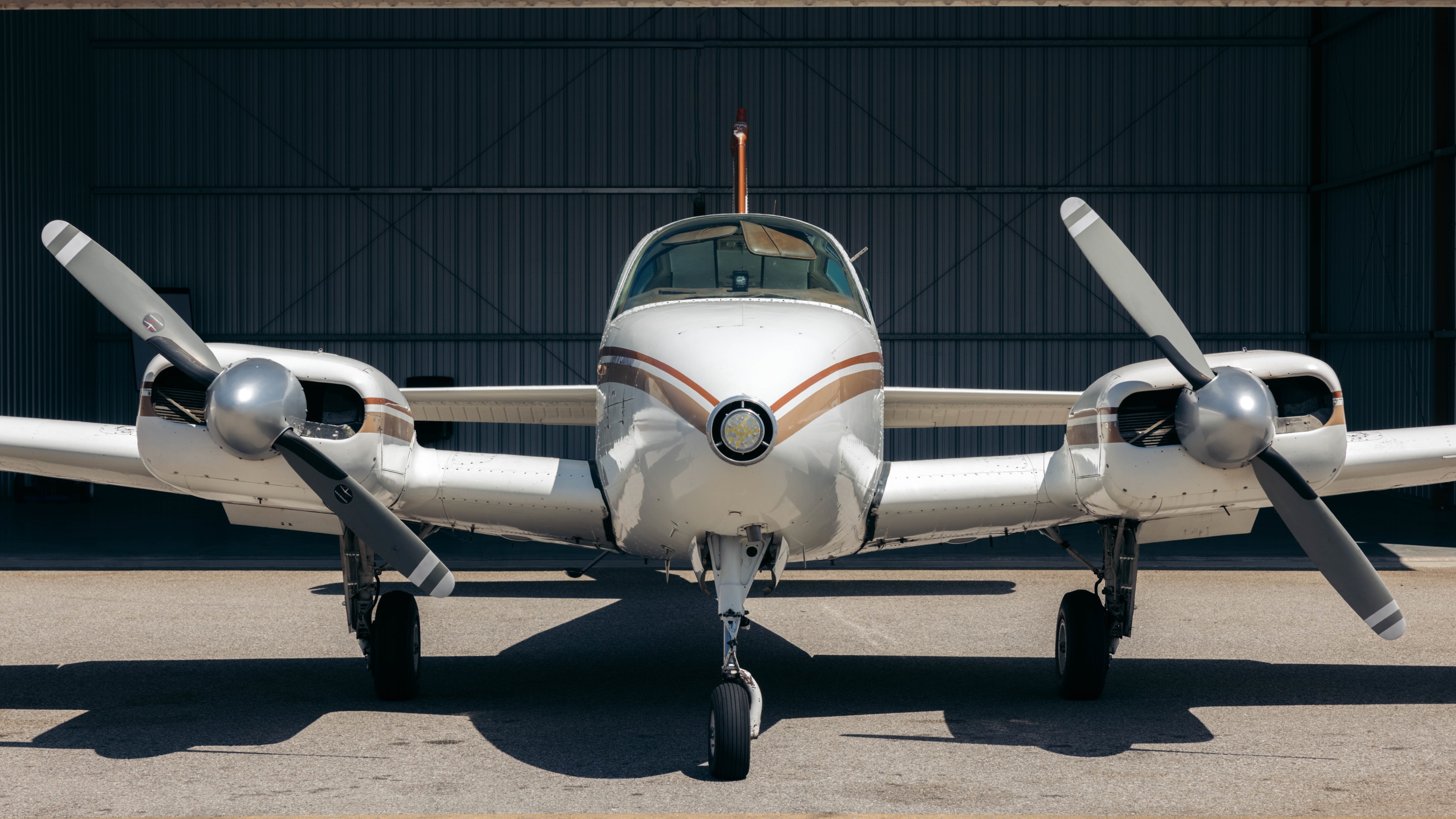 Multi-Engine Rating in LA: Requirements, Cost & Training Guide in 2026